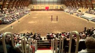 preview picture of video 'Le Cadre Noir - Ecole Nationale Equestre de Saumur'