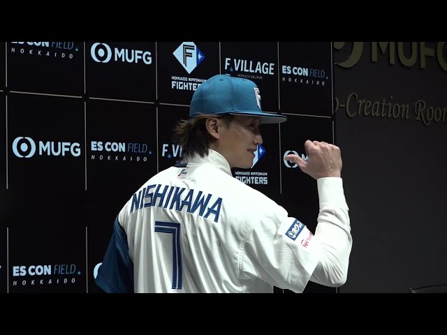 【入団会見】ファイターズ・西川遥輝選手 5年ぶりに復帰、ユニフォームに袖を通す!!  2025年12月8日 北海道日本ハムファイターズ