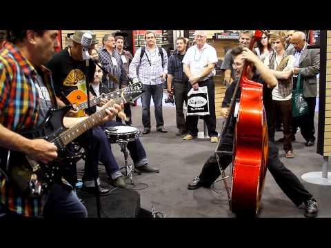 NAMM 2011 John "Spazz" Hatton At Nady Booth - Jailhouse Rock