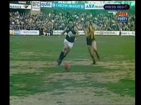 VFL R14 1982 - Hawthorn v Carlton