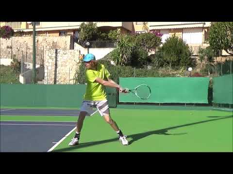 16y/o Jannik Sinner  hitting at the Monte Carlo Country Club with Novak Djokovic 03.12.2017