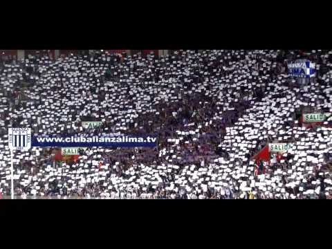 "El manto blanquimorado que cubrió el Nacional" Barra: Comando SVR &bull; Club: Alianza Lima