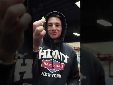 STEVE TAKES EDIBLES AT ZOO CULTURE