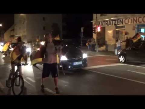 Как немцы радовались победе Германии в чемпионате мира по футболу