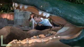 Lloyd vs. Wambach Mini-Golf Showdown