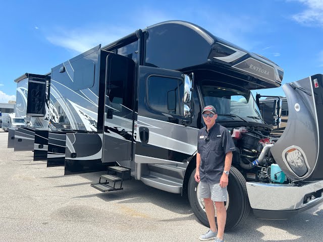 Preview image of 2021 Entegra Coach Accolade 37TS (17U242603) youtube video