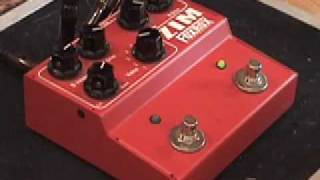 Video thumbnail for Foxrox ZIM overdrive pedal demo w Fender Blues Jr & Valvetrain Concord & Gibson SG by gearmanndude