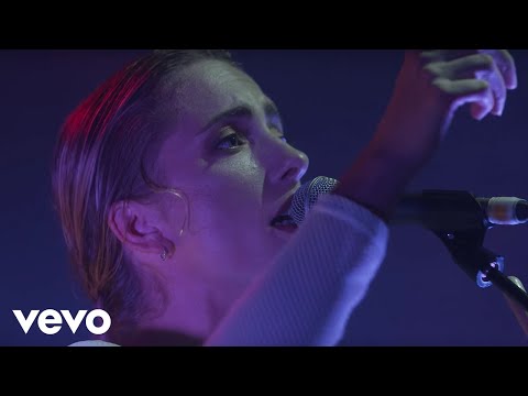 Pumarosa - Lions' Den (Live At Village Underground)
