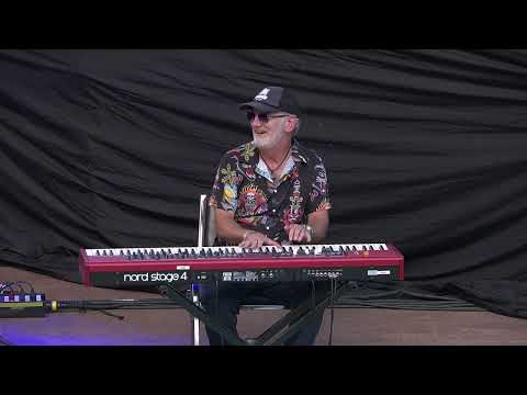Eddie 9V - Live from Red Rocks