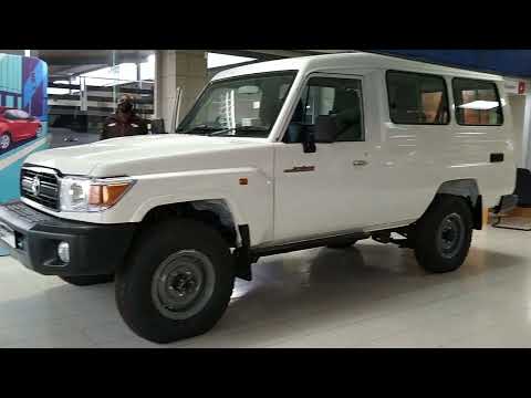 Toyota Land cruiser 70 series troop carrier/troopie