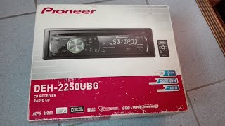 preview picture of video 'Pioneer DEH-2250UBG head unit unboxing.mpg'