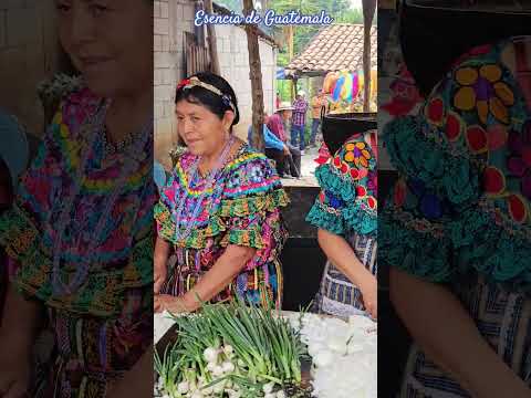 El picado de la cebolla, para el delicioso tamal de libra #Cubulco #BajaVerapaz #Guatemala