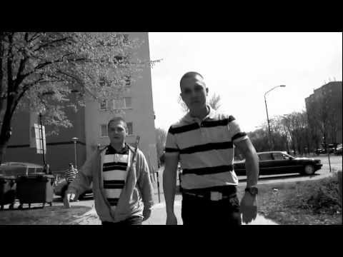 Moloch Vlavo duet s Agresívnym Okom - Baví Ma To Viac Demo 2010 (OFFICIAL VIDEO 2011 HD)