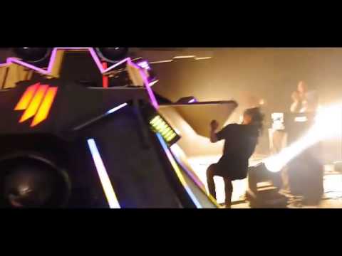 Skrillex hits his head Video
