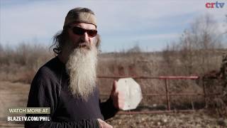 Phil Robertson Explains America&#39;s NEED for a WALL Better than Anybody