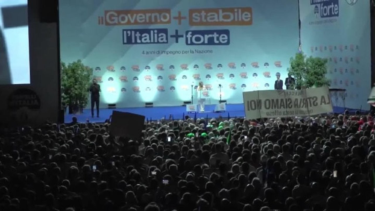 Meloni: Sinistra usa da sempre antifascismo come arma distrazione di massa