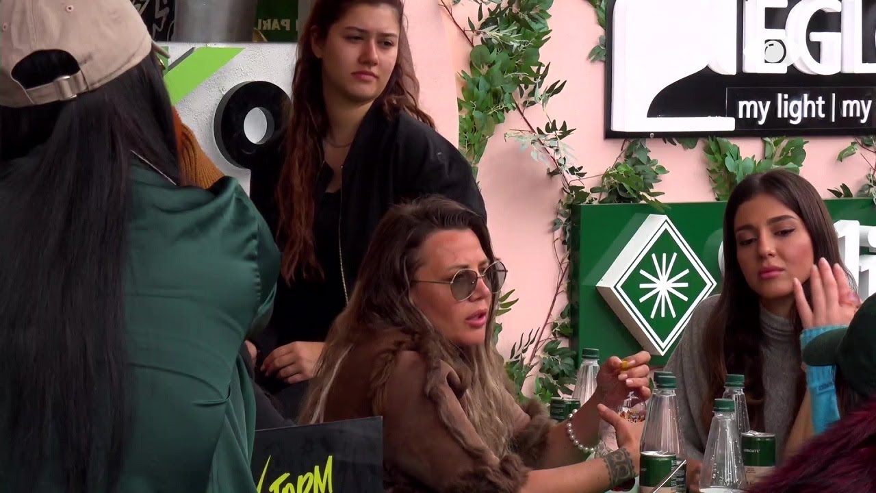 Thellë-thellë më do/ Batuta mes Gertës dhe Rozanës: E kam qejf...