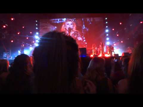 Kelly Clarkson - MR KNOW IT ALL/ MISS INDEPENDENT,DARIEN LAKE SEPT 4 2013