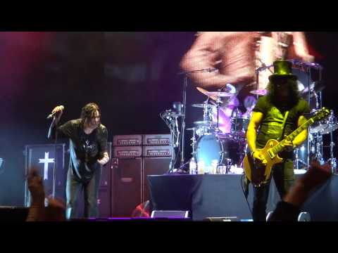 Ozzy & Friends - N.I.B with Slash and bass intro by Geezer Butler