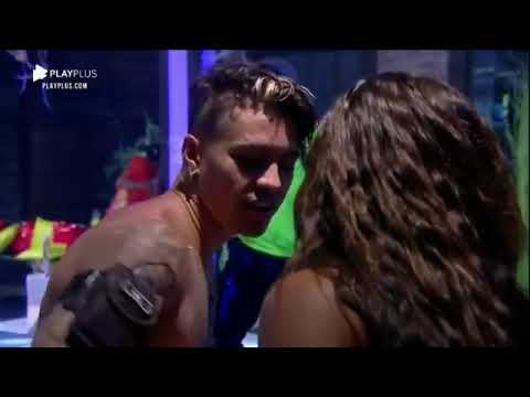 Tays Reis e Biel se beijam durante festa