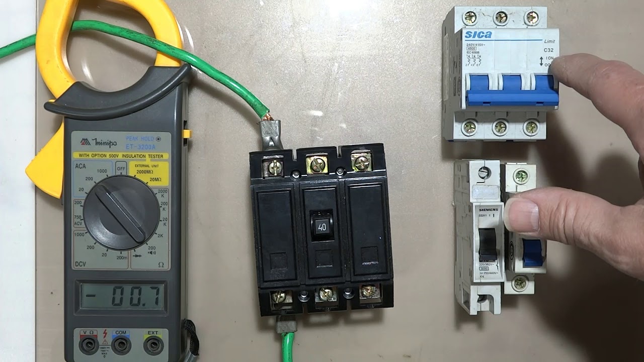 O disjuntor da sua casa desarma com a corrente indicada?