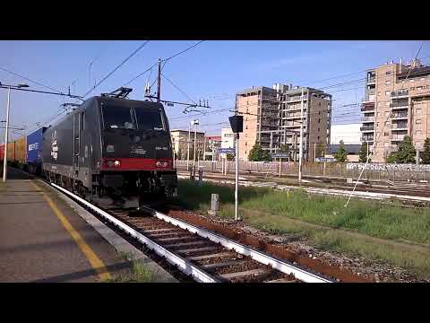 E484 104 ISC+merci intermodale - Milano Greco 01/09/2015