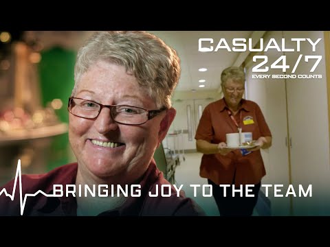 ❤️ Every Hospital Needs A Jane -  Volunteer Jane Allen At Barnsley Hospital ☕️ 🥪| Casualty 24/7