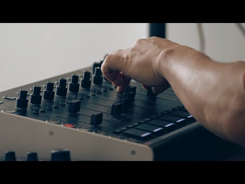 Isla Instruments S2400 Desktop Sampler 2019 - Present - Black with removable Vinyl Pete Rock Skin image 9