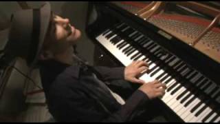 Gregg Karukas Profile / Music Video    Smooth Jazz Keyboard