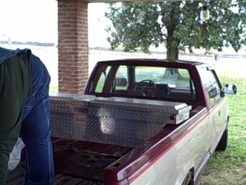 100 Gallon L-shaped Fuel Tank Installed in Pickup Truck Pt 1