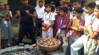 preview picture of video 'Avadh Vidya Vihar School Ayodhya(2)'