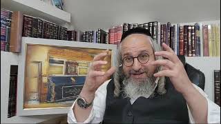 שיעורים קצרים *הכנה לאורות ימי הפורים* ה'תשפ"ה – ביידיש – 3 – על פי ליקו"מ ח"ב תורה עד'. (הרב מוטה פראנק) - התמונה מוצגת ישירות מתוך אתר האינטרנט יוטיוב. זכויות היוצרים בתמונה שייכות ליוצרה. קישור קרדיט למקור התוכן נמצא בתוך דף הסרטון