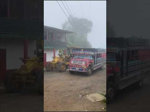 La Chiva que Une Caminos: La Paz – La Aurora