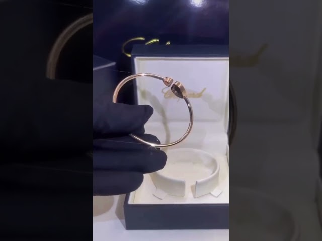 اسوارة قلب ذهب عيار 18 مع ألماسة متحركة من شوبارد