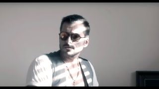 Julius - Një Ninullë, Një Melodi