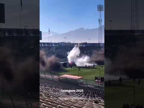 "Cerca de ocho mil personas en el "Arengazo" de Colo Colo" Barra: Garra Blanca &bull; Club: Colo-Colo