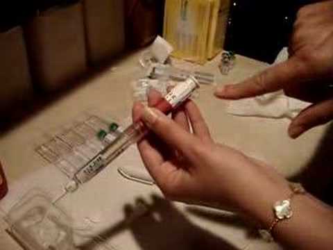 Giving myself a Gonal-F shot