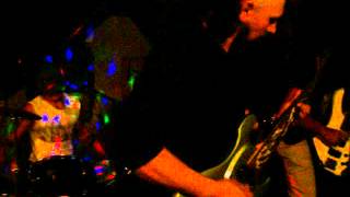 Buzzzards-sesos humanos-Brujeria cover(en vivo la casa del loco)