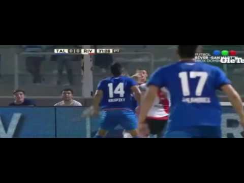 Patada en la cara de Gandolfi a Maidana y no cobran penal