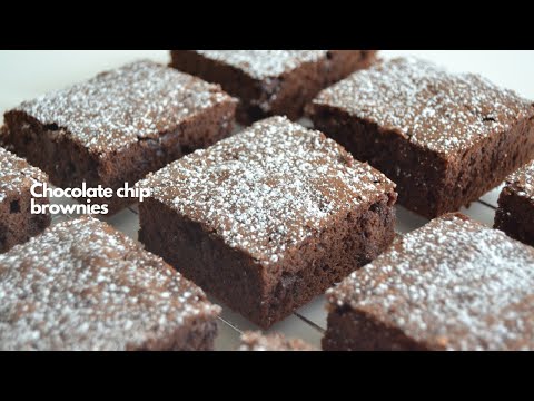 EASY CHOCOLATE CHIP BROWNIES RECIPE