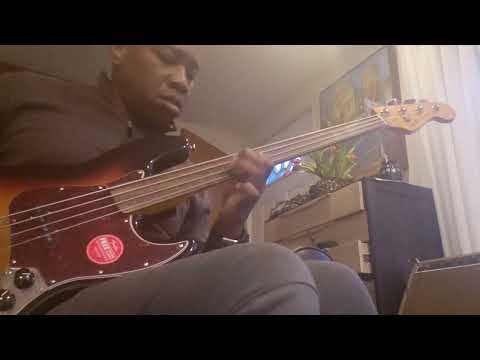 Fretless Bass Grooves Working on Intonation