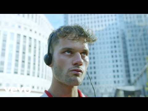 Friendly Fires - Heaven Let Me In (Official Video)