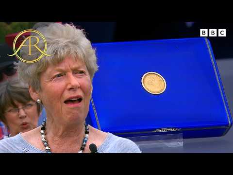 Incredible 125-Year-Old Fabergé Cigarette Box Worth Four Figures | BBC Antiques Roadshow UK