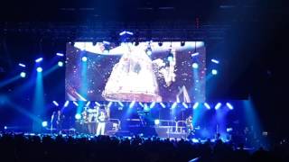 Planet Earth and tribute to David Bowie Space Oddity Duran Duran live show Cancun December 29 2016