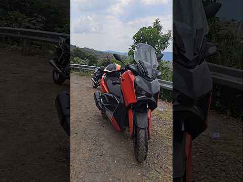 X-MAX 300 en mirador de Alegría, Usulután