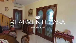 Villa singola di 226 mq con taverna, giardino di 100 mq e garage di 45 mq