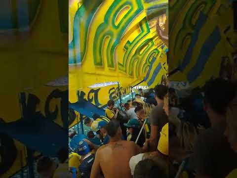 "RECIBIMIENTO, ROSARIO CENTRAL VS NOBOY" Barra: Los Guerreros • Club: Rosario Central