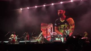 Boys Are Back In Town Cover Vampire Weekend song featuring Danielle Haim Fuji Rock Festival 2018