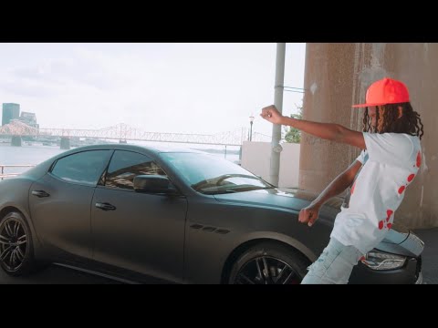 Que 9 "Can't Walk In My Shoes" Official Video