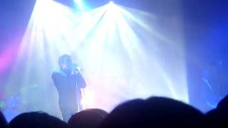 Kids In Glass Houses - Giving Up LIVE